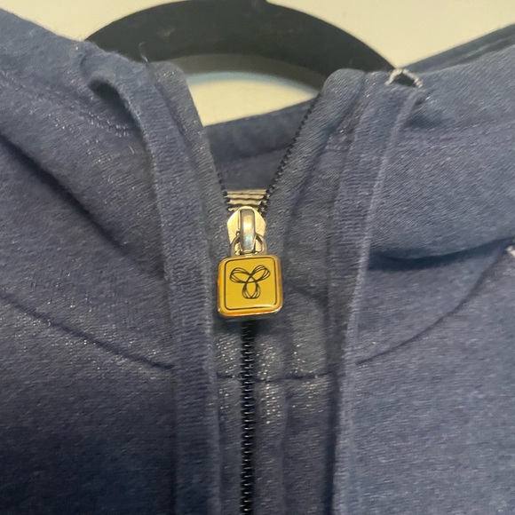 TNA Aritzia Blue Logo Hoodie Size Medium - Picture 3 of 16